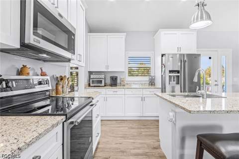9226 Kincaid Ct, Sanibel FL - photo 10 of 31
