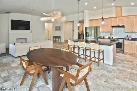 6688 Estero Bay Dr, Fort Myers FL - photo 11 of 36