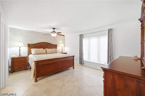 105 Clubhouse Ln 388, Naples FL - photo 10 of 30