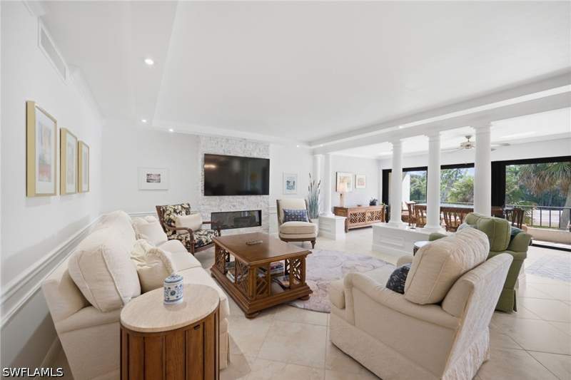 2 bedroom Condominium at 105 Clubhouse Ln 388, Wilderness Country Club, Naples — photo 2