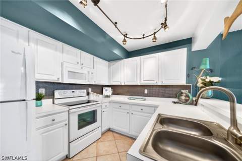 4135 Residence Dr 602, Fort Myers FL - photo 11 of 44