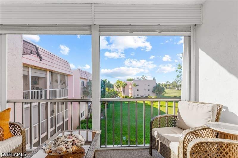 1 bedroom Condominium at 150 Turtle Lake Ct 307, Turtle Lake Golf Colony, Naples — photo 3