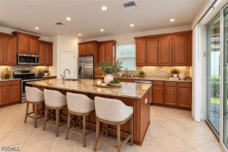 3 bedroom SingleFamilyResidence at 2635 Casibari Ct, Sandoval, Cape Coral — photo 5