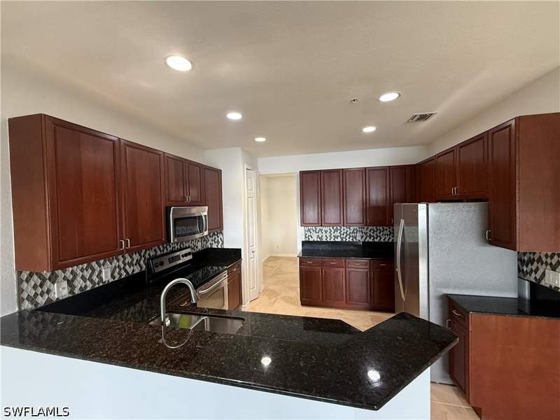 3 bedroom Townhouse at 1370 Mariposa Cir 22105, Mariposa, Naples — photo 5