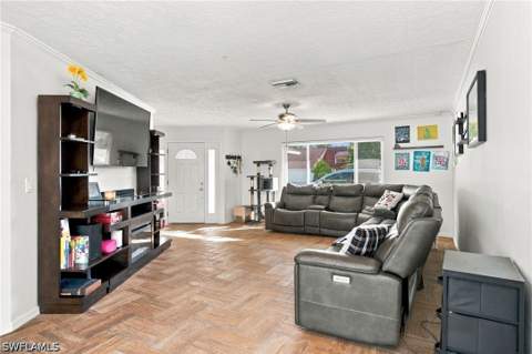 18688 Bradenton Rd, Fort Myers FL - photo 7 of 37