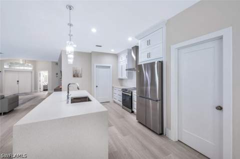 8260 Laurel Lakes Blvd, Naples FL - photo 14 of 40
