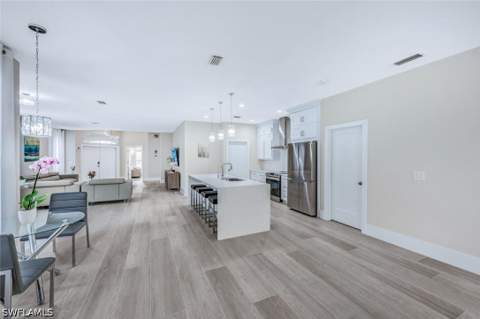 8260 Laurel Lakes Blvd, Naples FL - photo 16 of 40