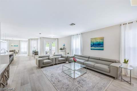8260 Laurel Lakes Blvd, Naples FL - photo 6 of 40