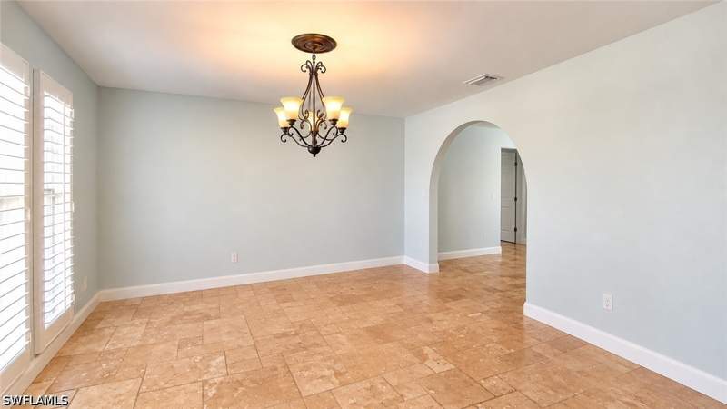 3 bedroom SingleFamilyResidence at 1089 Nottingham Dr, Victoria Park II, Naples — photo 5
