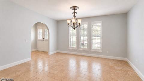 1089 Nottingham Dr, Naples FL - photo 6 of 19