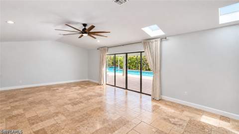1089 Nottingham Dr, Naples FL - photo 9 of 19
