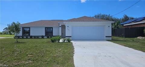 902 N 2nd Pl, Cape Coral FL - photo 11 of 24