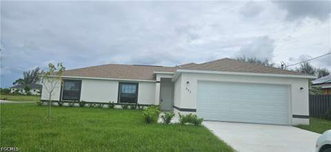 902 N 2nd Pl, Cape Coral FL - photo 7 of 24