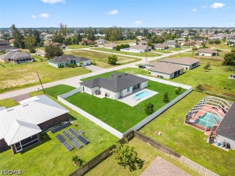 1835 NW 20th Pl, Cape Coral FL - photo 10 of 38