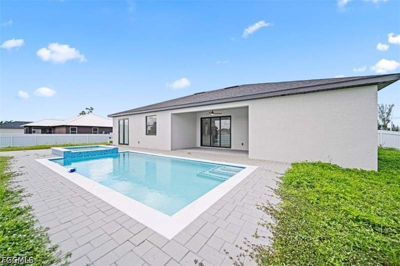 5 bedroom SingleFamilyResidence at 1835 NW 20th Pl, Cape Coral, Cape Coral — photo 2