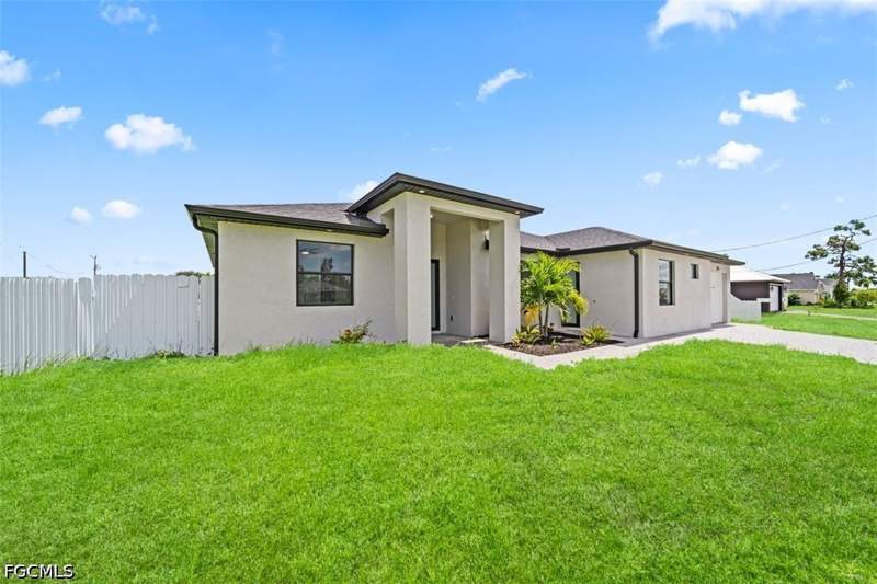 5 bedroom SingleFamilyResidence at 1835 NW 20th Pl, Cape Coral, Cape Coral — photo 3
