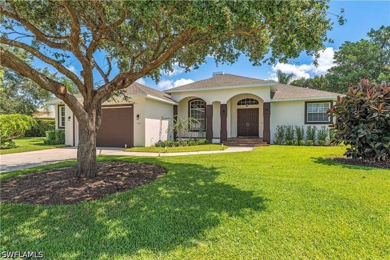 3 bedroom SingleFamilyResidence at 2358 Kings Lake Blvd, Kings Lake, Naples — photo 2