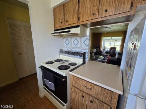 634 Joel Blvd, Lehigh Acres FL - photo 12 of 24