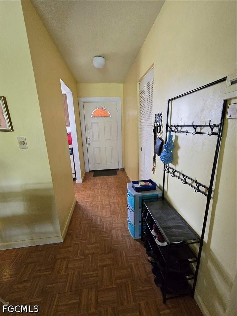 2 bedroom Condominium at 634 Joel Blvd, Beach Club Colony Condo, Lehigh Acres — photo 4