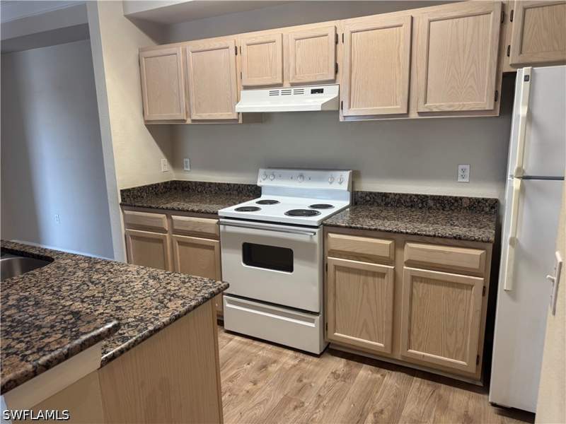 2 bedroom Condominium at 11550 Villa Grand 1323, Terrace, Fort Myers — photo 2