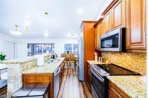 2602 NE 2nd Ave, Cape Coral FL - photo 11 of 44