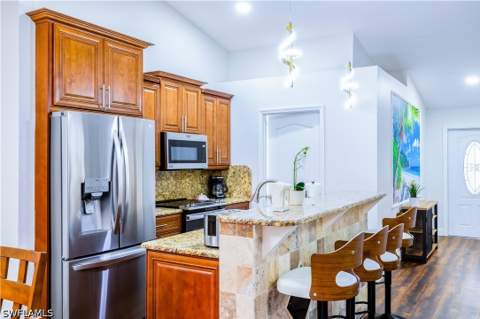 2602 NE 2nd Ave, Cape Coral FL - photo 9 of 44