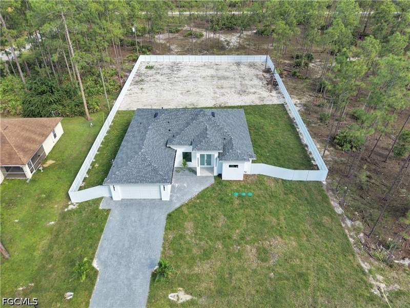 3 bedroom SingleFamilyResidence at 1320 North Ave, Lehigh Acres, Lehigh Acres — photo 4