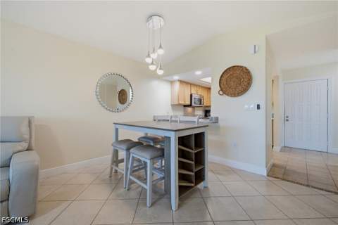 808 Cape Coral Pkwy W 201, Cape Coral FL - photo 7 of 36