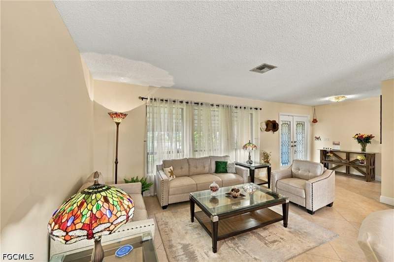 3 bedroom SingleFamilyResidence at 1832 Bolado Pkwy, Cape Coral, Cape Coral — photo 5