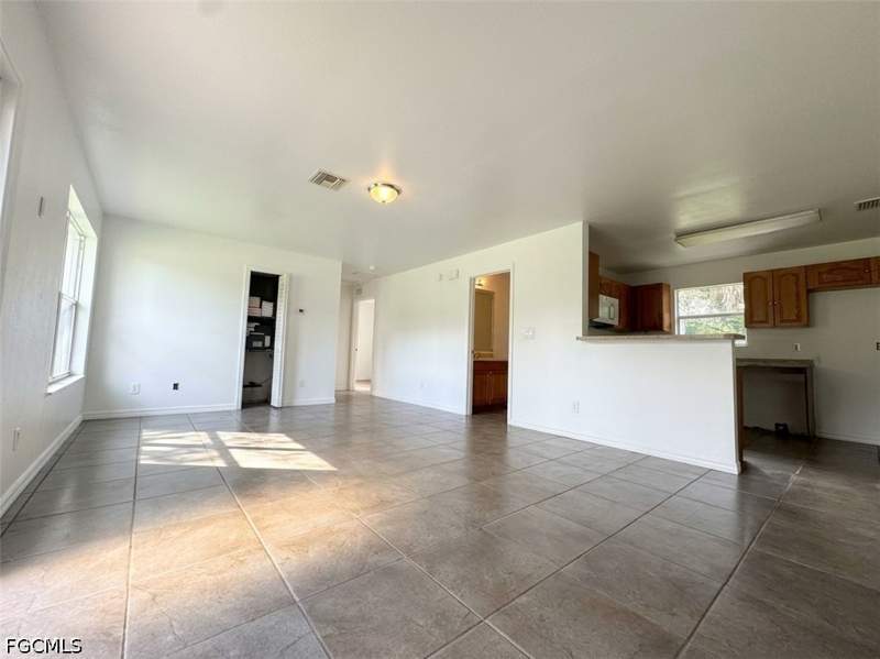 3 bedroom SingleFamilyResidence at 3846 Edgewood Ave, Fort Myers, Fort Myers — photo 2