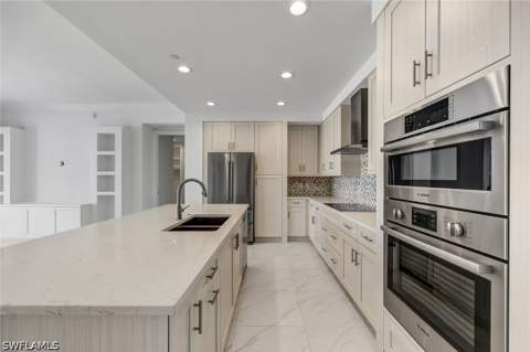 1135 3rd Ave S 318, Naples FL - photo 10 of 40