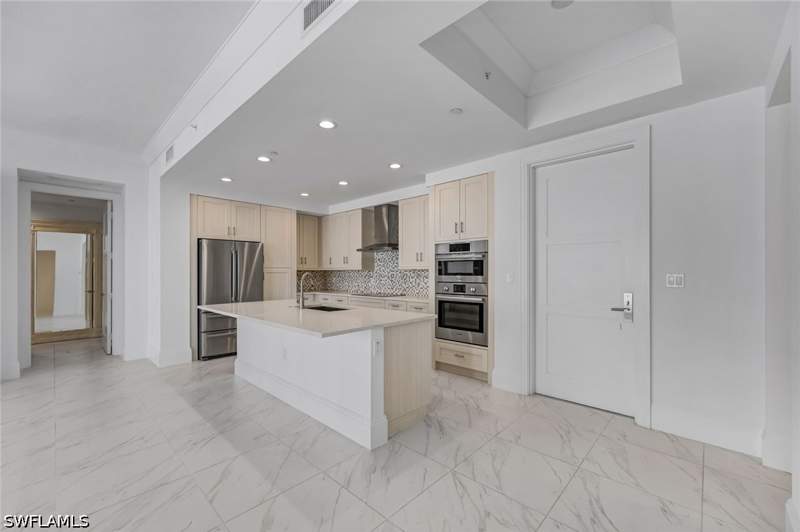 2 bedroom Condominium at 1135 3rd Ave S 318, Naples Square, Naples — photo 4