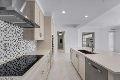 1135 3rd Ave S 318, Naples FL - photo 7 of 40