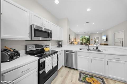 8231 Parkstone Pl 102, Naples FL - photo 13 of 45