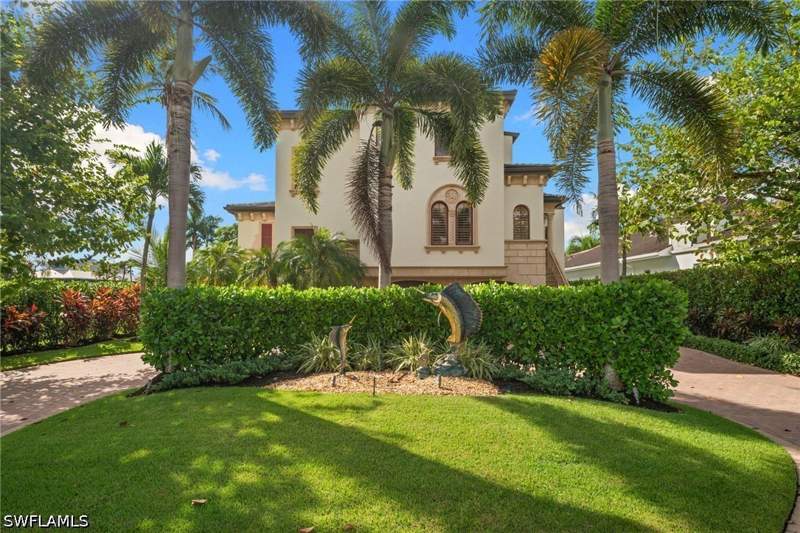 5 bedroom SingleFamilyResidence at 1560 Osprey Ave, Golden Shores, Naples — photo 3
