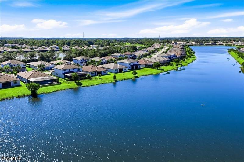 3 bedroom SingleFamilyResidence at 11579 Canopy Loop, Timber Creek, Fort Myers — photo 4