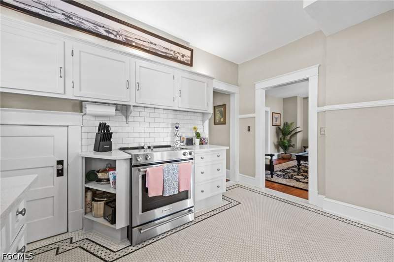 3 bedroom SingleFamilyResidence at 3650 McKinley Ave, Seminole Park, Fort Myers — photo 4