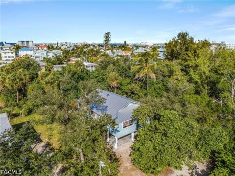 203 Chapel St, Fort Myers Beach FL - photo 12 of 44