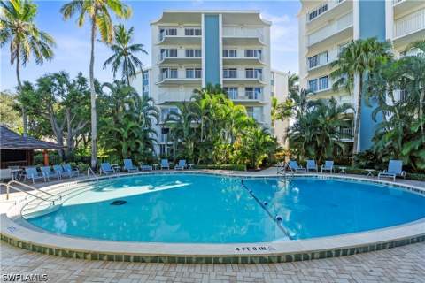 1300 Gulf Shore Blvd N 703, Naples FL - photo 16 of 19