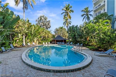 1300 Gulf Shore Blvd N 703, Naples FL - photo 17 of 19