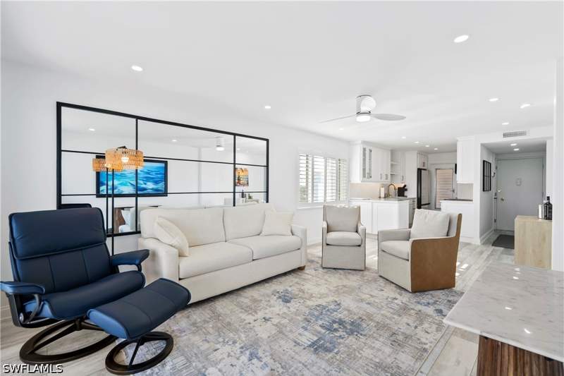 2 bedroom Condominium at 1300 Gulf Shore Blvd N 703, Del Mar, Naples — photo 4