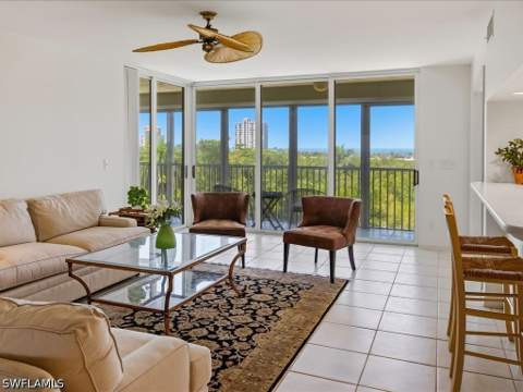 5550 Heron Point Dr 402, Naples FL - photo 12 of 47