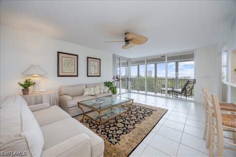5550 Heron Point Dr 402, Naples FL - photo 17 of 47