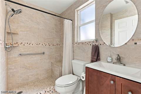 6560 Huntington Lakes Cir 104, Naples FL - photo 24 of 44