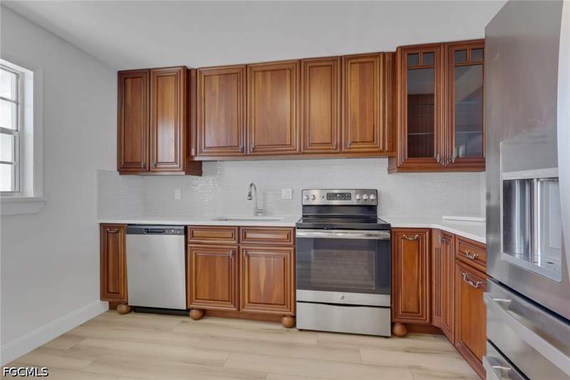 2 bedroom Condominium at 6760 Winkler Rd 3, Cypress Lakes Manor South, Fort Myers — photo 4