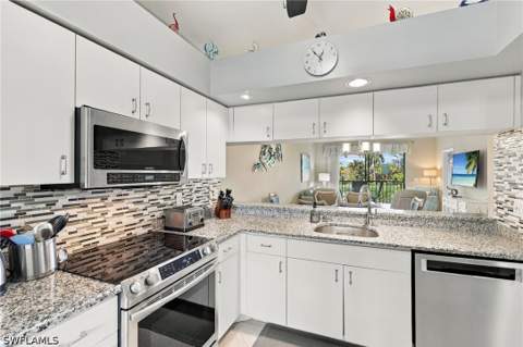 7340 Coventry Ct 818, Naples FL - photo 9 of 30