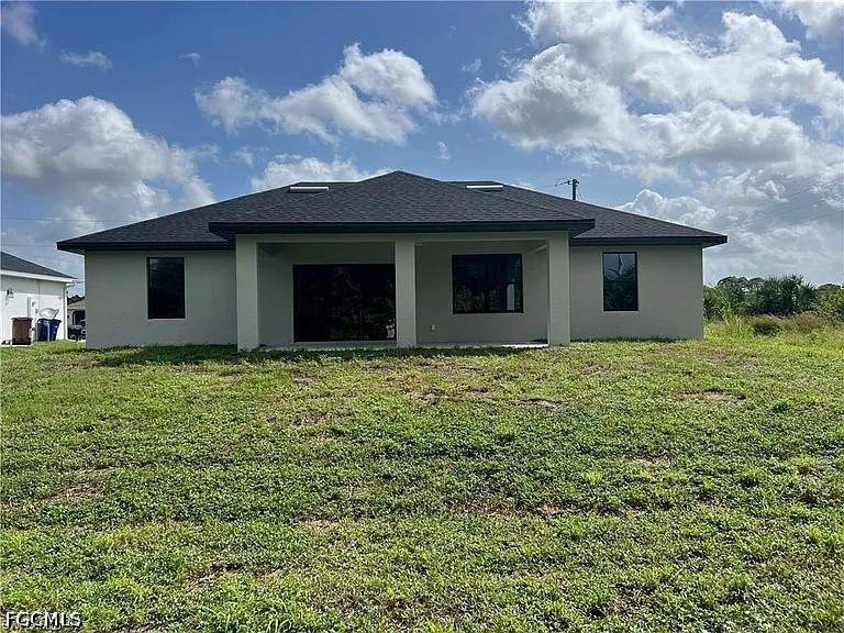 3 bedroom SingleFamilyResidence at 2019 NW 17th St, Cape Coral, Cape Coral — photo 3