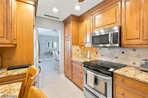1012 S Collier Blvd 204, Marco Island FL - photo 8 of 33