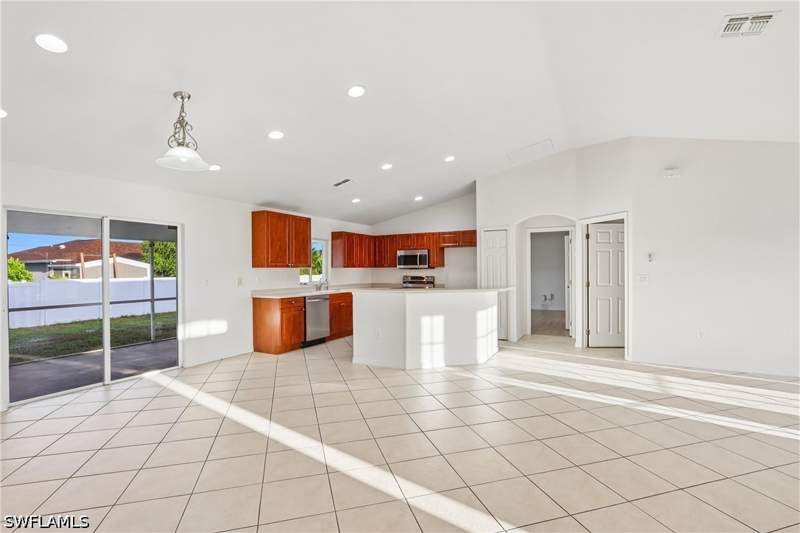3 bedroom SingleFamilyResidence at 1136 SW 18th Ct, Cape Coral, Cape Coral — photo 3
