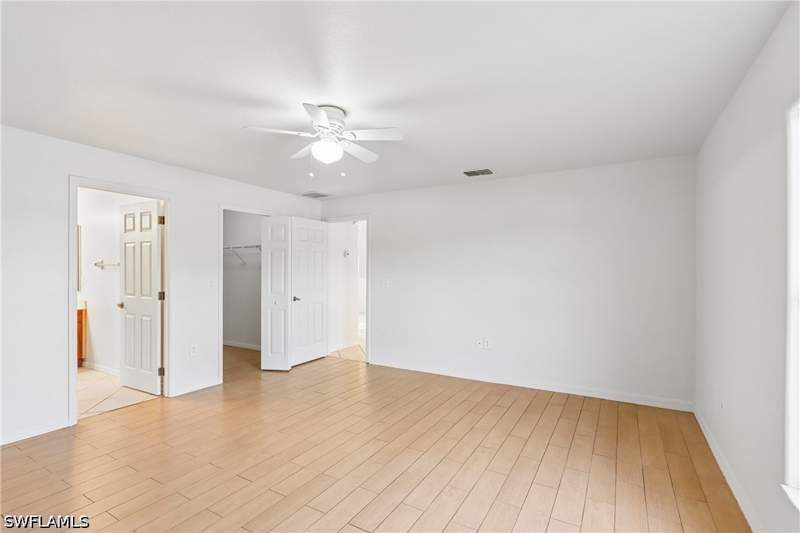 3 bedroom SingleFamilyResidence at 1136 SW 18th Ct, Cape Coral, Cape Coral — photo 4